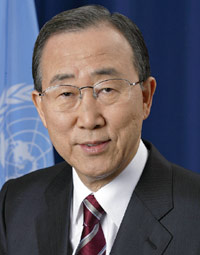 Il tire profit du terrorisme - Ban Ki-Moon (vice-ministre des Affaires étrangères et du Commerce international, secrétaire général de l'ONU en exercice.)